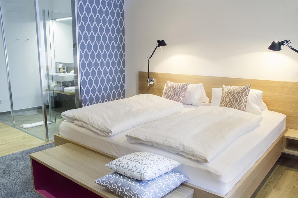 Landhotel & Restaurant Walsers إيفرينغن-كيرشن الغرفة الصورة